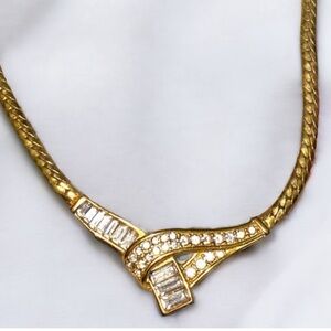 Vintage Baguette Knot Gold Tone Herringbone Chain Necklace 16"